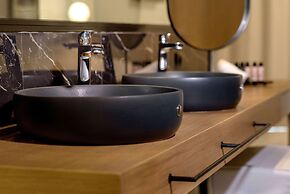 Akrathos Beach Hotel