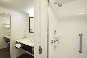 Hampton Inn & Suites Cincinnati / Kenwood