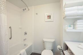 Hampton Inn & Suites Cincinnati / Kenwood