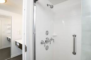 Hampton Inn & Suites Cincinnati / Kenwood