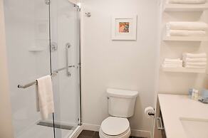 Hampton Inn & Suites Cincinnati / Kenwood