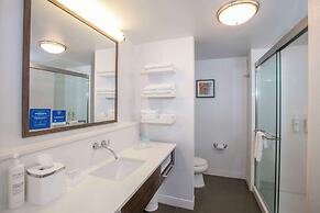 Hampton Inn & Suites Cincinnati / Kenwood