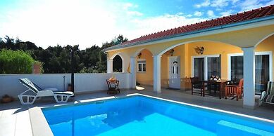 Villa Vanilla with Heated Pool