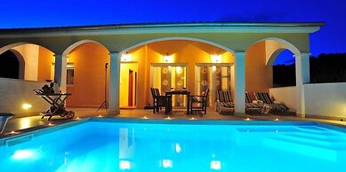 Villa Vanilla with Heated Pool