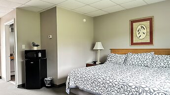 Colonial Valley Motel