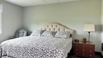 Colonial Valley Motel