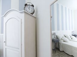 Lungomare Rooms & Charme