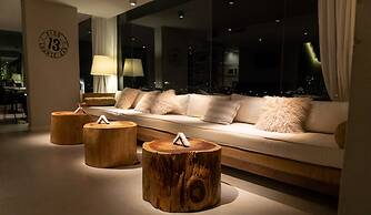 Urbanica The Libertador Hotel