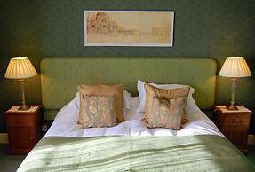 The Old Vicarage Dolfor