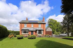 The Old Vicarage Dolfor