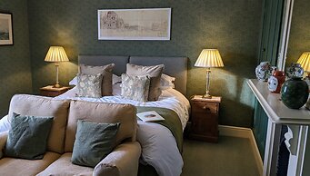 The Old Vicarage Dolfor