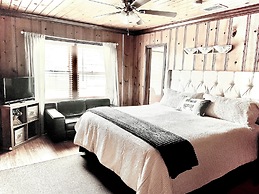 4BR, 4BA House Beach, Entertainment, Nightlife