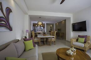 Almar Resort Luxury LGBT Beach Front Experience