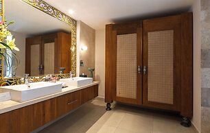 Almar Resort Luxury LGBT Beach Front Experience