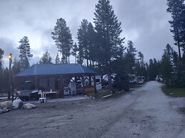 Blue River Cabins Campground & RV Park