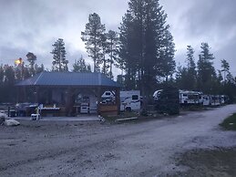 Blue River Cabins Campground & RV Park