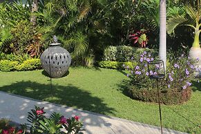 Kelapa Lovina Beach Villas