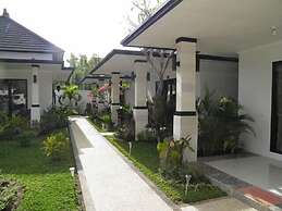 Kelapa Lovina Beach Villas