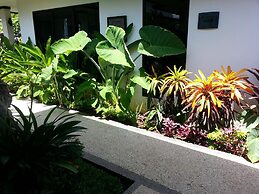 Kelapa Lovina Beach Villas