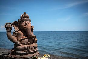 Kelapa Lovina Beach Villas