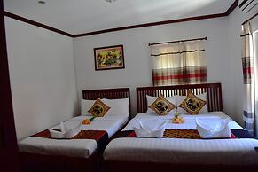 Thatsaphone Hotel