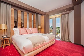 Vale d'Azenha Hotel and Residences