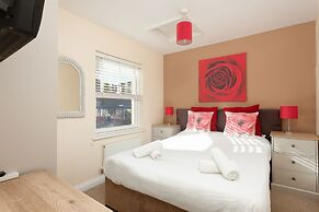 Bath Breaks Apartments