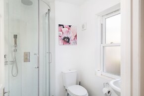 Bath Breaks Apartments