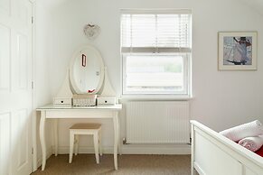 Bath Breaks Apartments