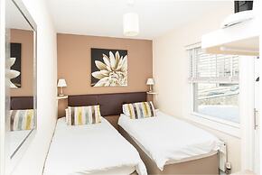 Bath Breaks Apartments