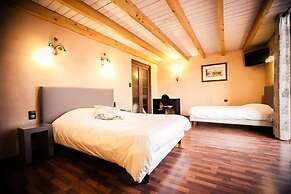 Les Ecuries de la Tour