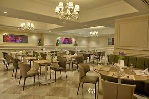 Hôtel Lac Léman, LES BERGES DU LAC