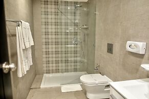 Hôtel Lac Léman, LES BERGES DU LAC