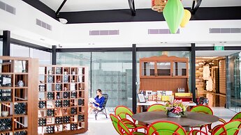 Hotel Indigo Singapore Katong  by IHG