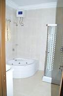 Residency Hotel Leophine House