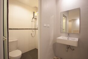 Nature Pine Residence