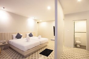 Nature Pine Residence