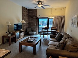 Shadow Mountain Lodge