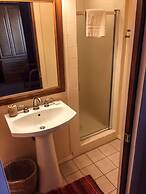 Shadow Mountain Lodge