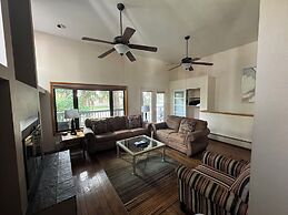 Shadow Mountain Lodge