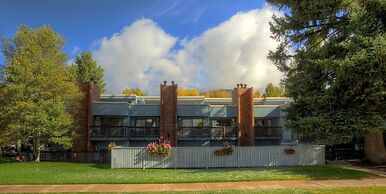 Shadow Mountain Lodge