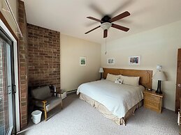 Shadow Mountain Lodge