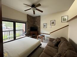 Shadow Mountain Lodge