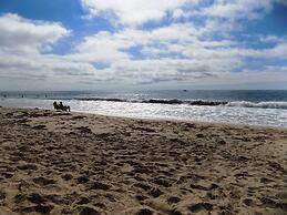 Misquamicut Beach Front Inn