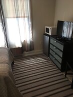 Misquamicut Beach Front Inn