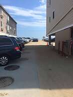 Misquamicut Beach Front Inn