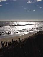 Misquamicut Beach Front Inn