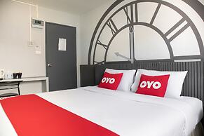 OYO 501 At Night Hostel
