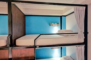 OYO 501 At Night Hostel