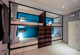 OYO 501 At Night Hostel